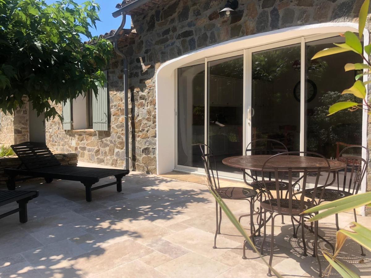 Les Aurochs Bed & Breakfast Grimaud Exterior foto