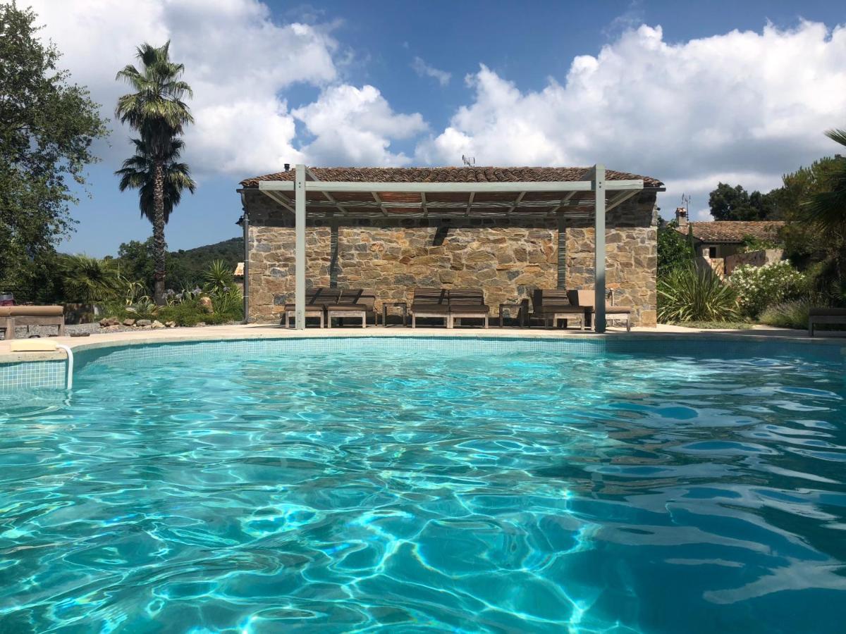 Les Aurochs Bed & Breakfast Grimaud Exterior foto