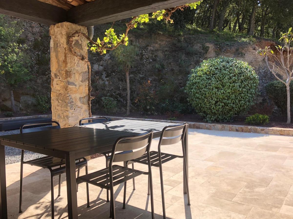 Les Aurochs Bed & Breakfast Grimaud Exterior foto