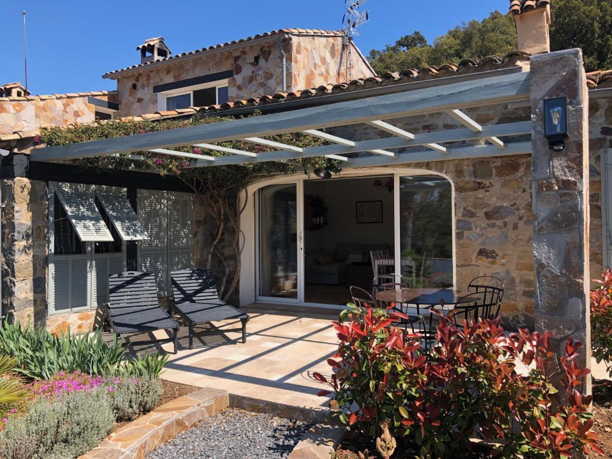 Les Aurochs Bed & Breakfast Grimaud Exterior foto