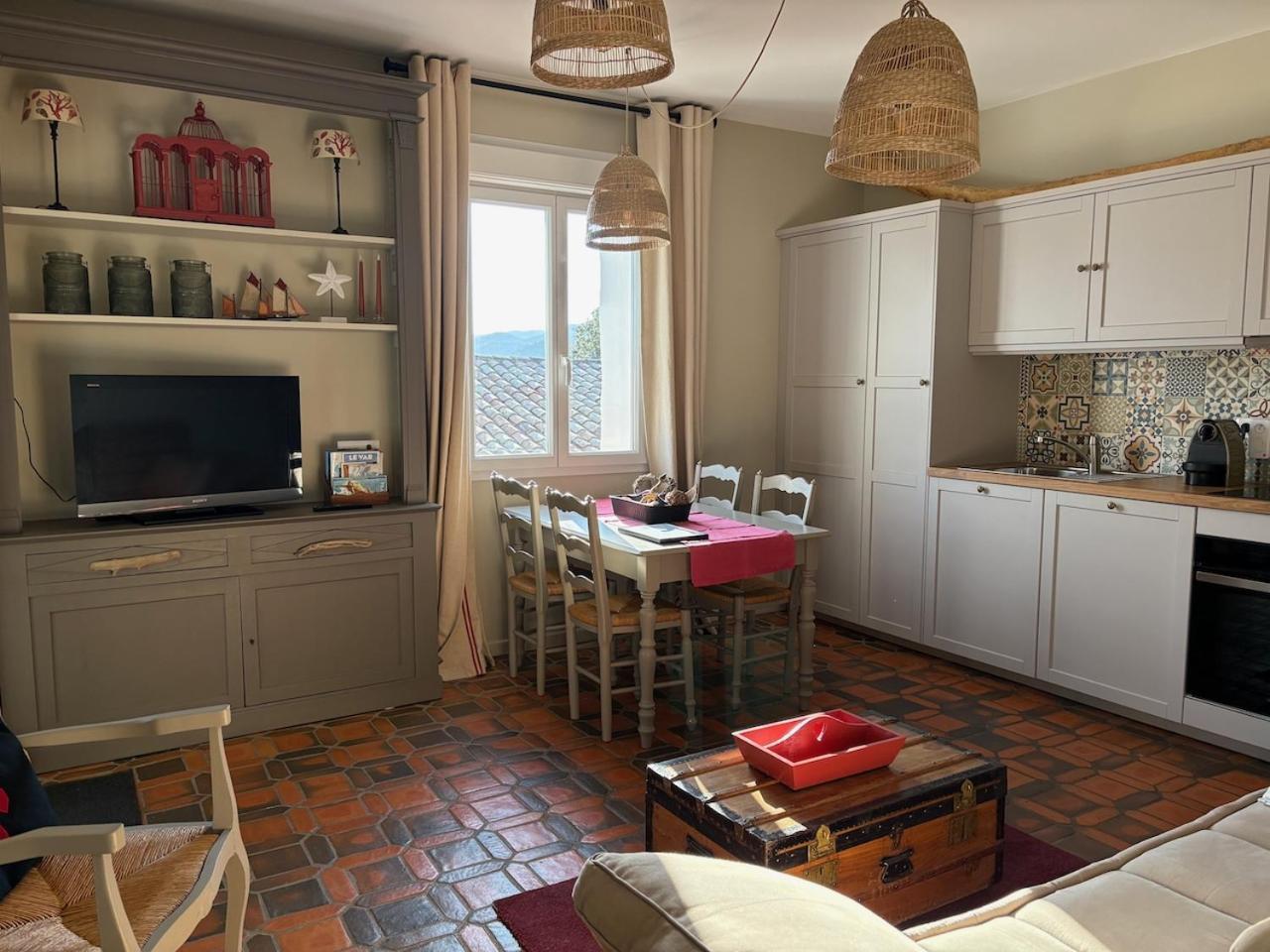Les Aurochs Bed & Breakfast Grimaud Exterior foto