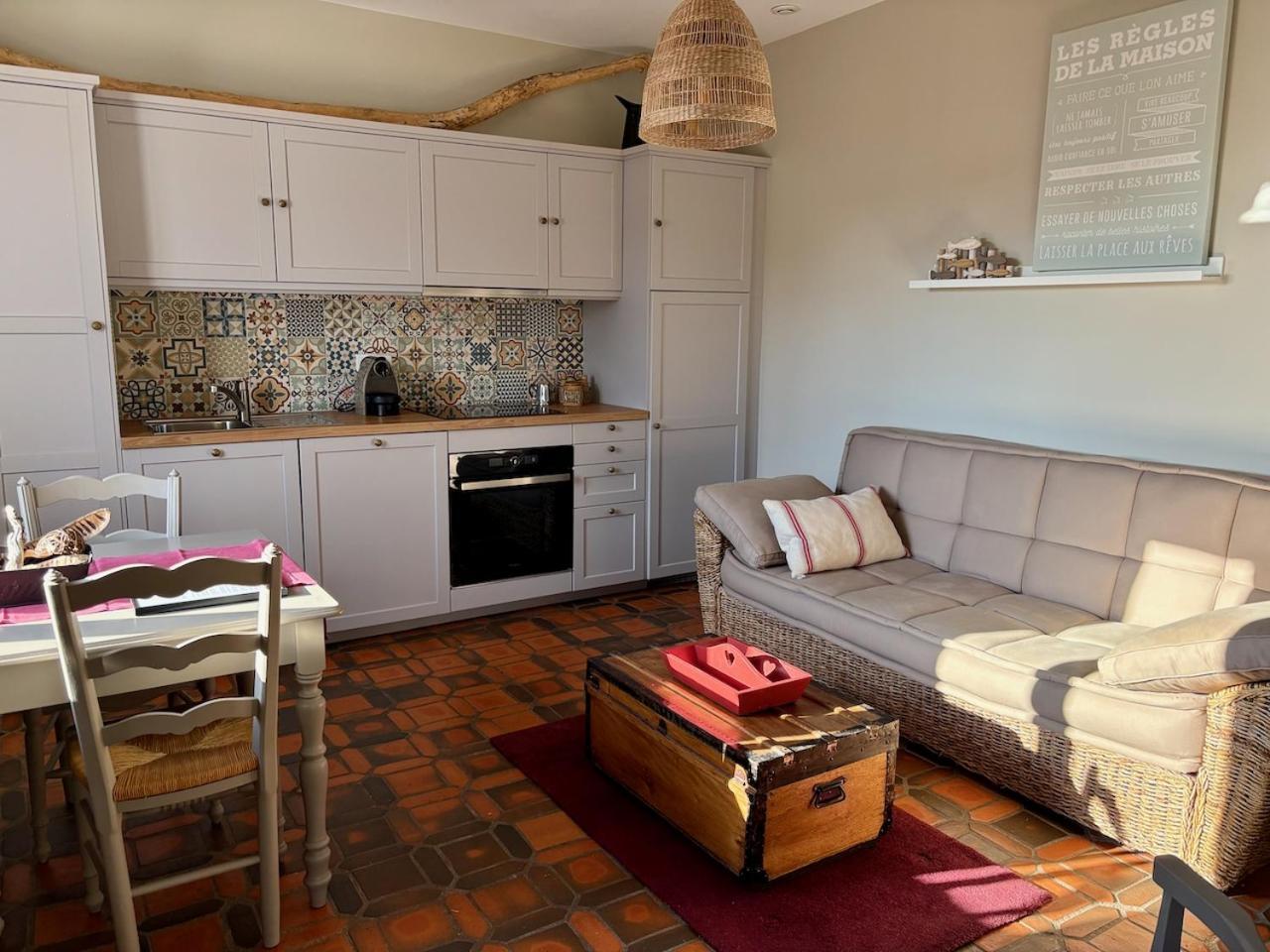 Les Aurochs Bed & Breakfast Grimaud Exterior foto