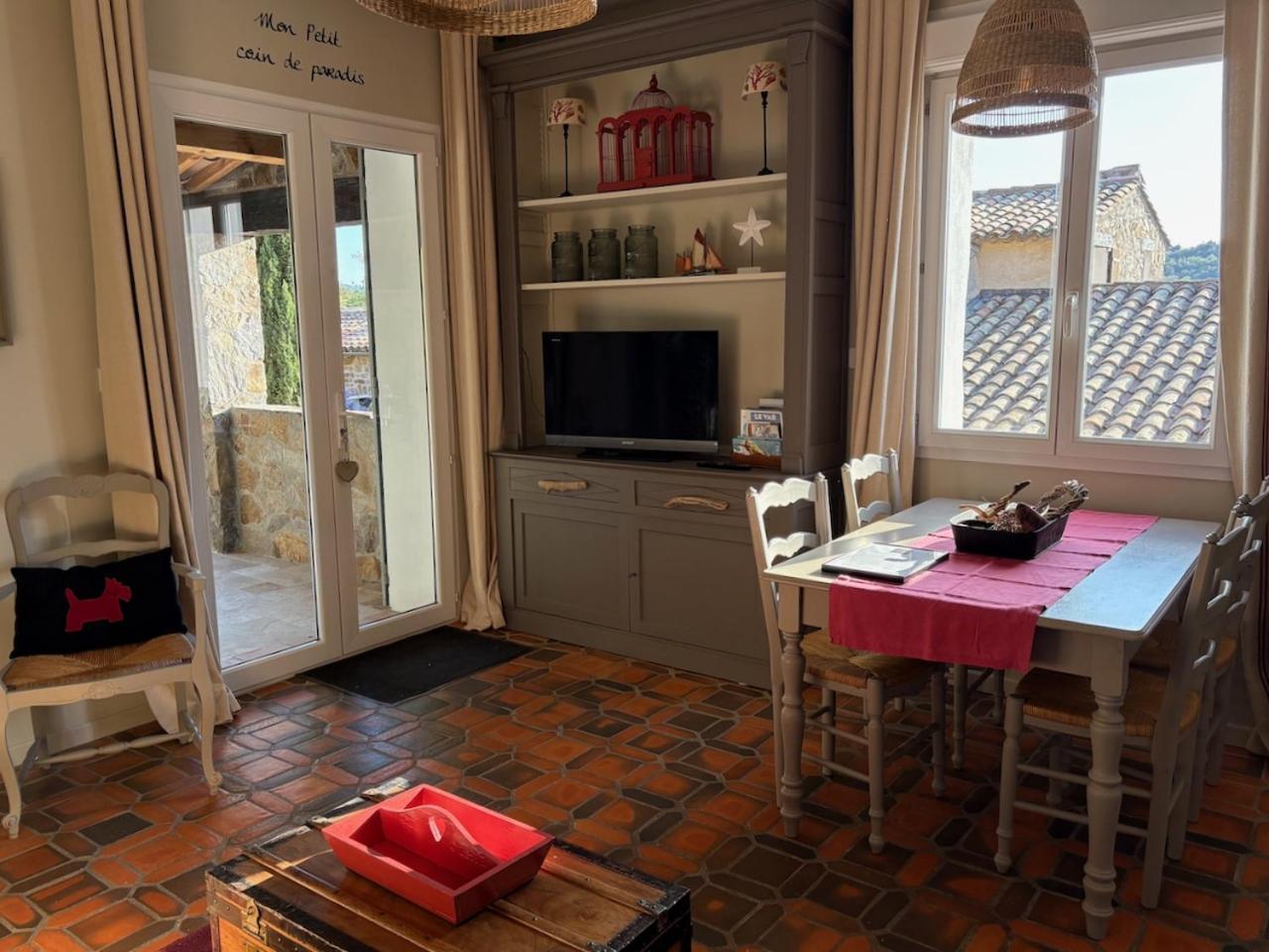 Les Aurochs Bed & Breakfast Grimaud Exterior foto